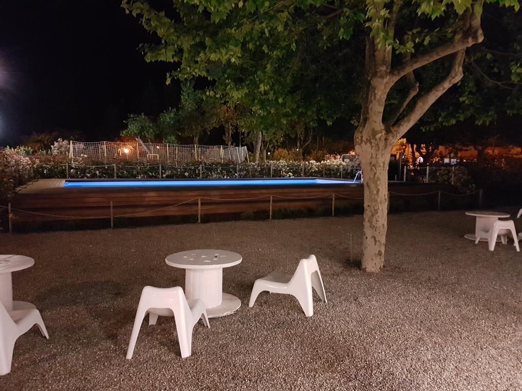 Hotel Camping Taimi Marina di Massa Exterior foto
